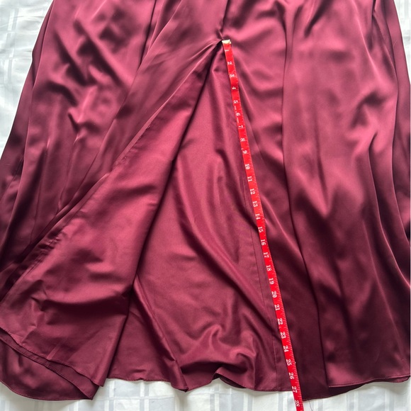 White by Vera Wang Burgundy Full Length Halter T-bar Dress - Picture 9 of 15